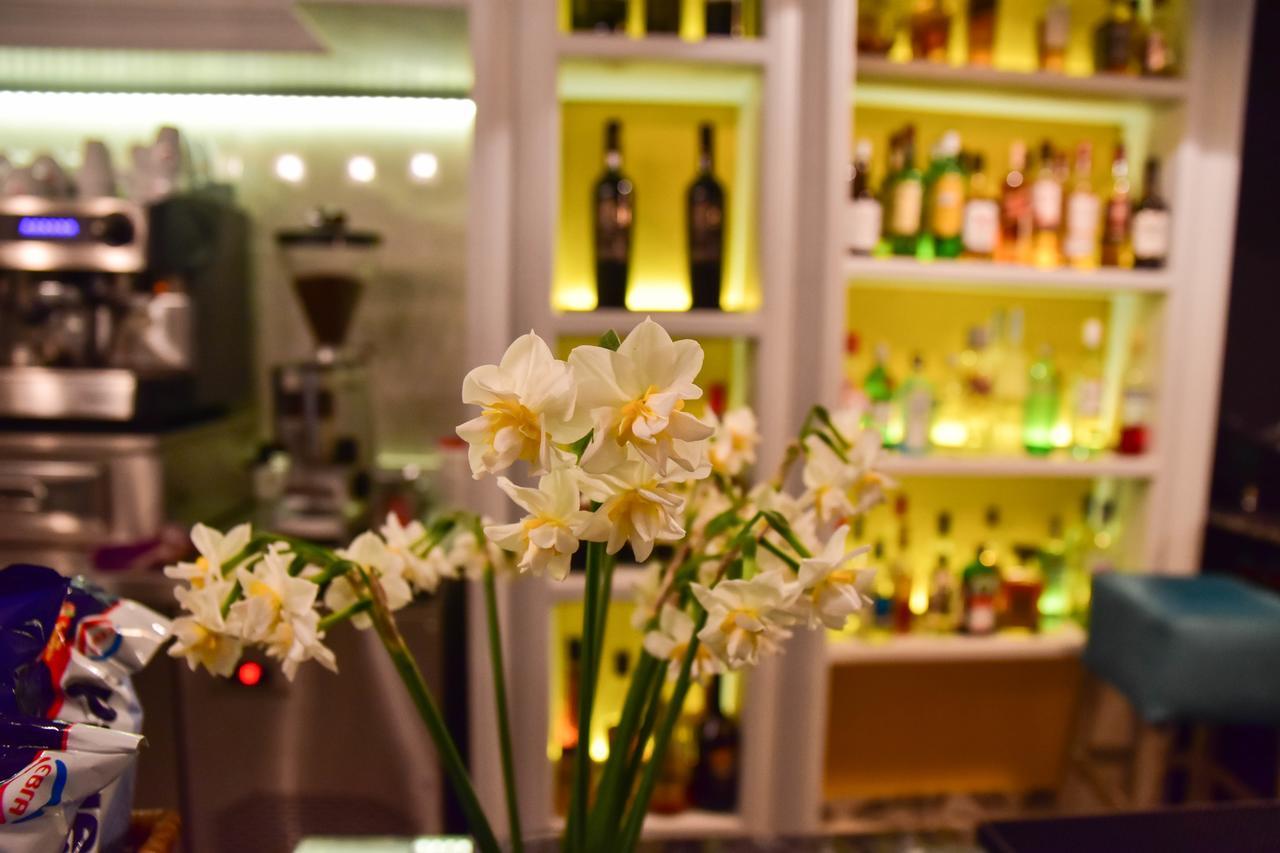 Iridanos Hotel Andíkira Kültér fotó